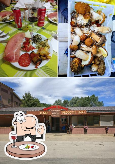 Questa è la foto che mostra la cibo e esterno di Spineto Sapori BAR Ristorante