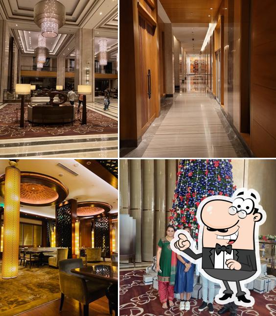 Check out how Ssaffron looks outside