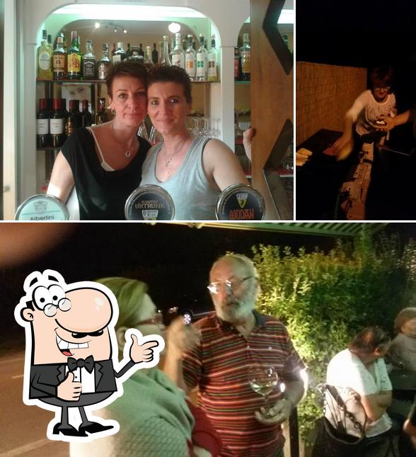 Ecco un'immagine di Bar Mercado Cafe