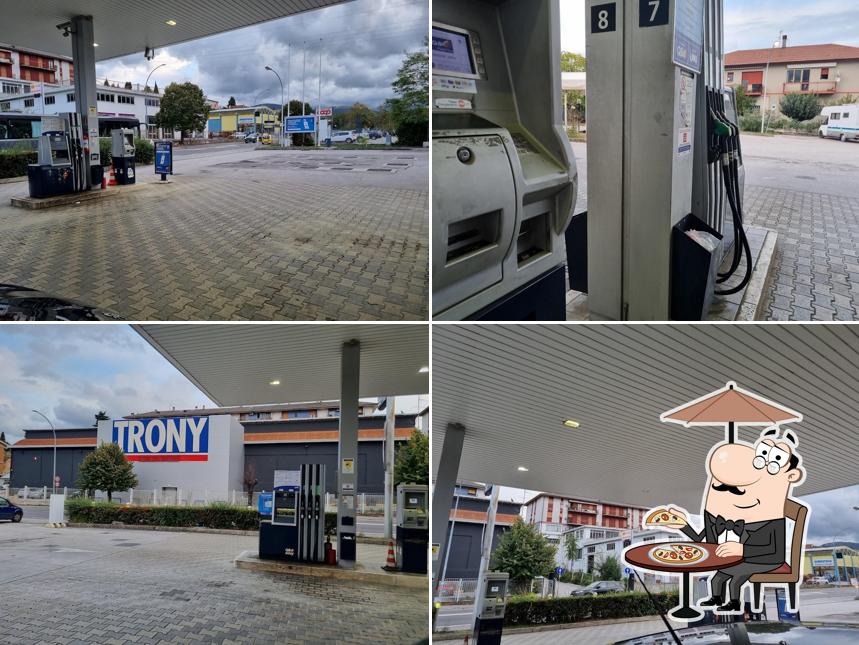 Guarda gli esterni di Bar Q8 Fabriano