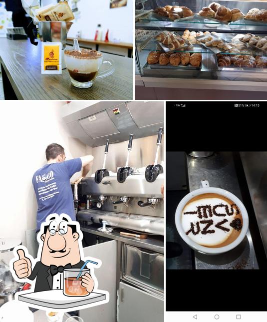 Tra le varie cose da Gran Caffè Souvenir si possono trovare la bevanda e interni