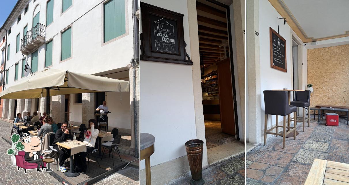 Gli interni di GoTo Bar