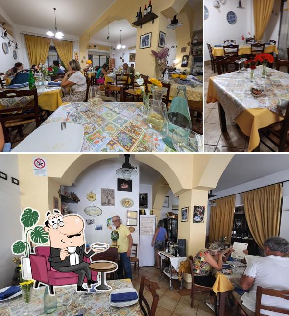 Gli interni di Osteria Il Grappolo