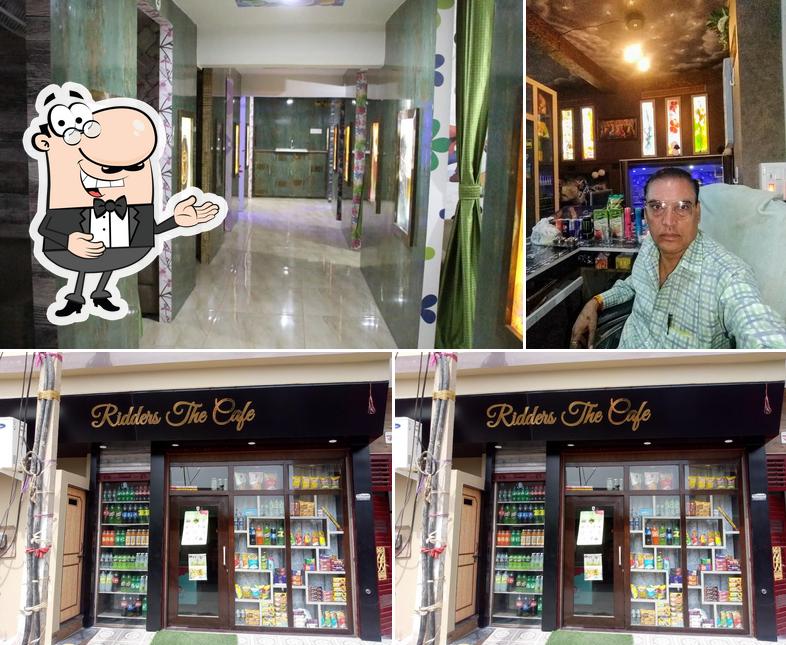 Here's a picture of Ridders The Cafe