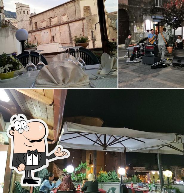 Dai un'occhiata agli interni di Vecchia Paola
