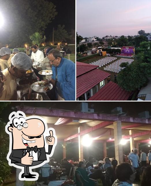 Here's a photo of Goras Restaurant & Party Plot