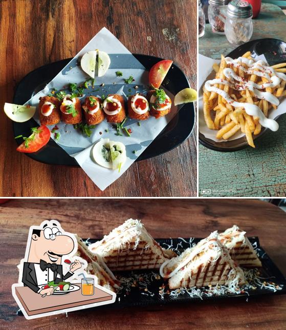 Meals at Pokket cafe akurdi railway station