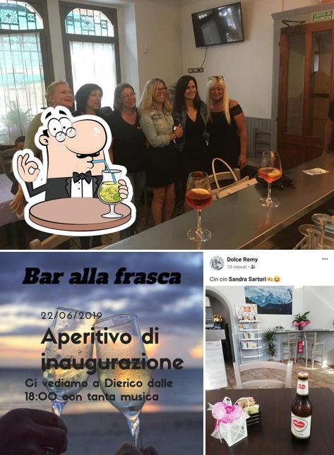 Tra le varie cose da Bar Alla Frasca si possono trovare la bevanda e bancone da bar
