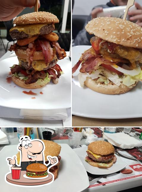 Ordina un hamburger a Bar Giulio