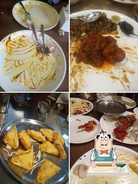 Samosa at Gavdevi Hotel