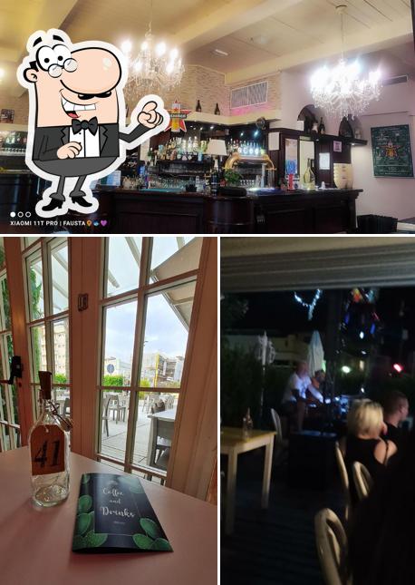 Dai un'occhiata agli interni di Jamaica Pub