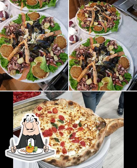 Cibo al Ristorante Pizzeria all'italiana - Mozzo strada statale briantea 15 -