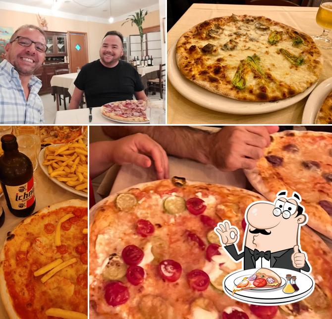 Prenditi una pizza a Ago's Pizza