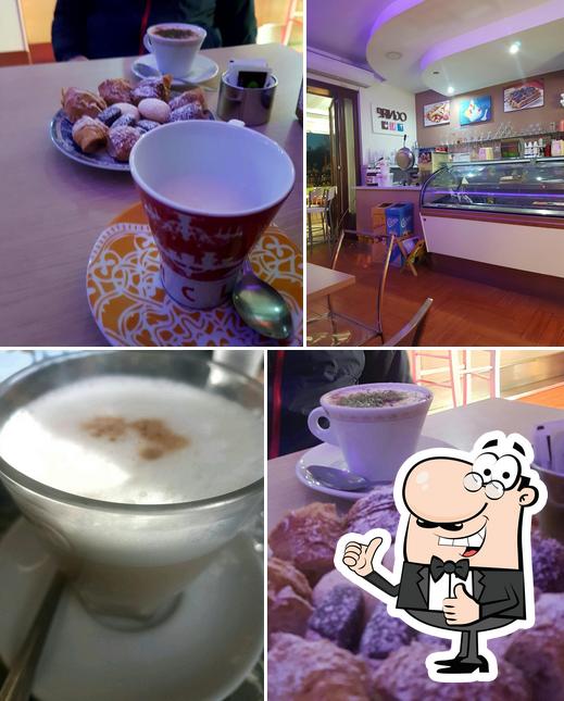Guarda la immagine di caffe del professore