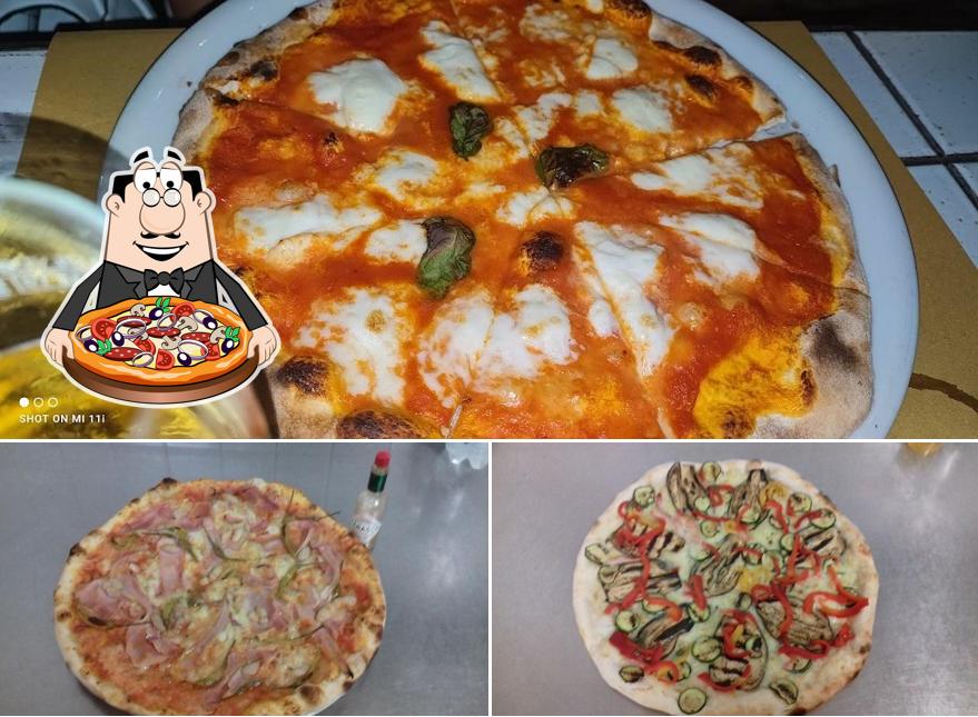 Ordina tra le svariate varianti di pizza