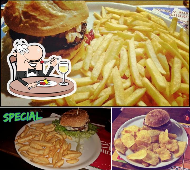 La foto della cibo e interni di Burghetti