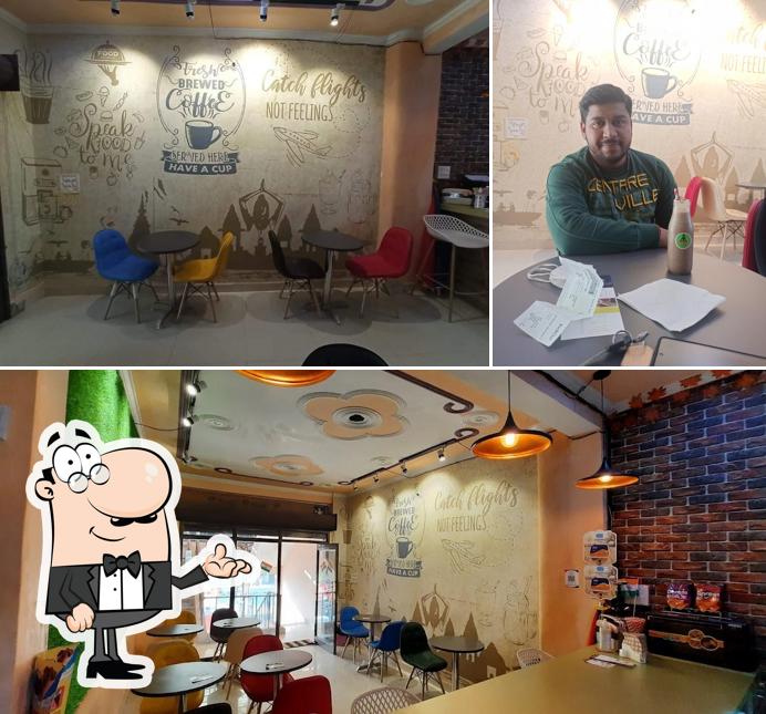 Check out how VAINARAS CAFE & SHAKES looks inside