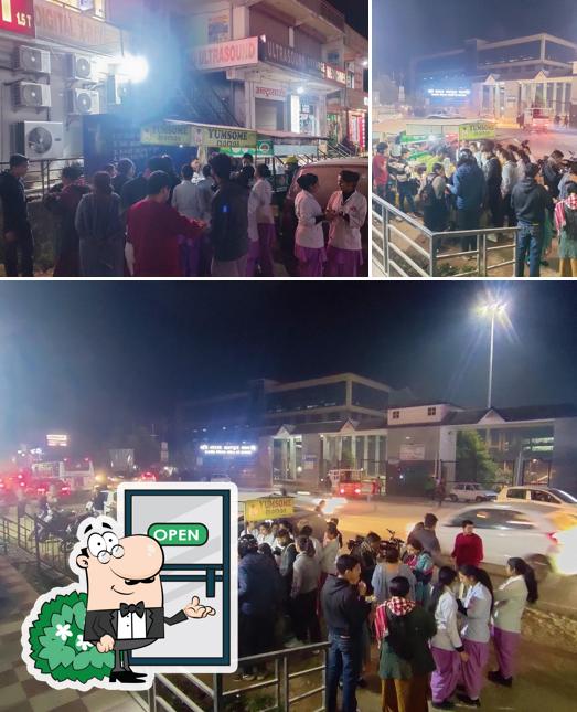 The exterior of YUMSOME MOMOS