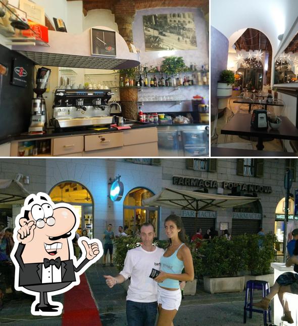 Dai un'occhiata agli interni di Cafè de Paris