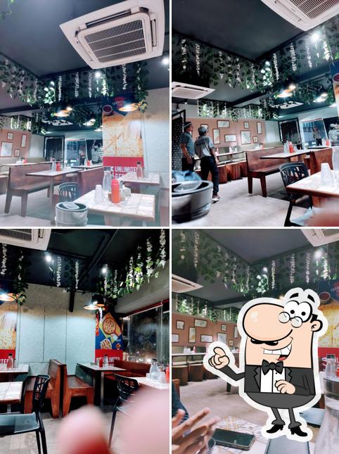 The interior of Tornittos Pizza