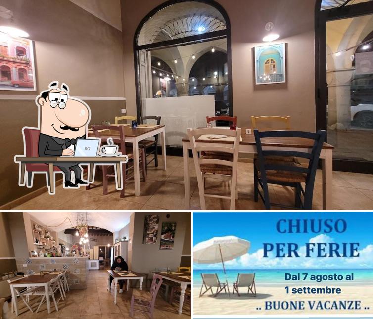 Siediti a un tavolo di Sapori Di Pizza