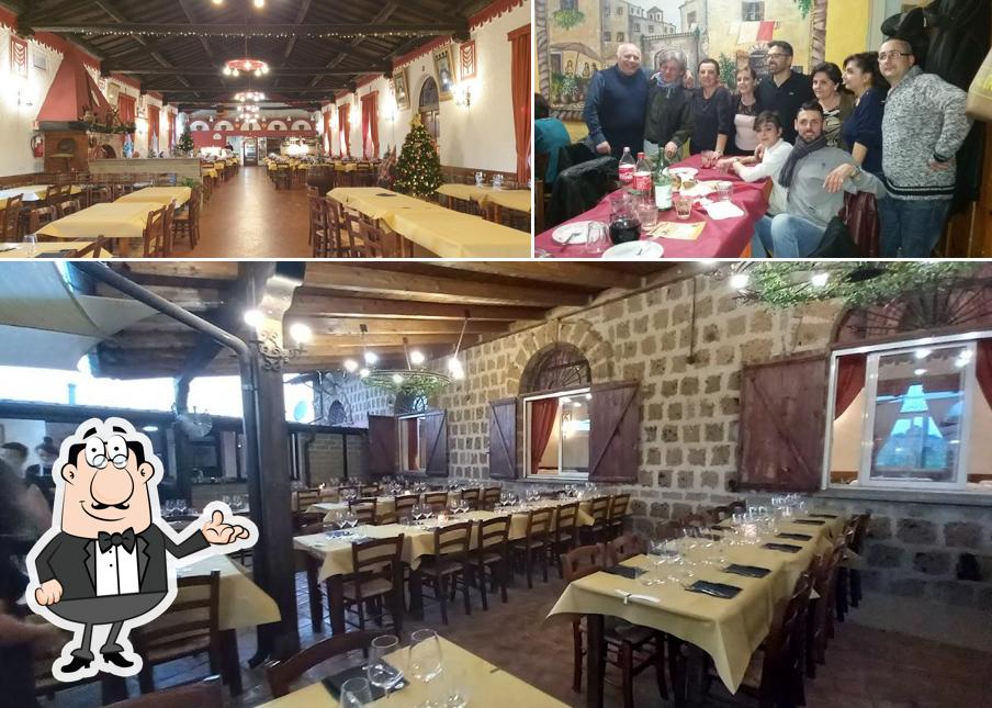 Siediti a un tavolo di Hosteria da Ugo - Il Re degli Etruschi