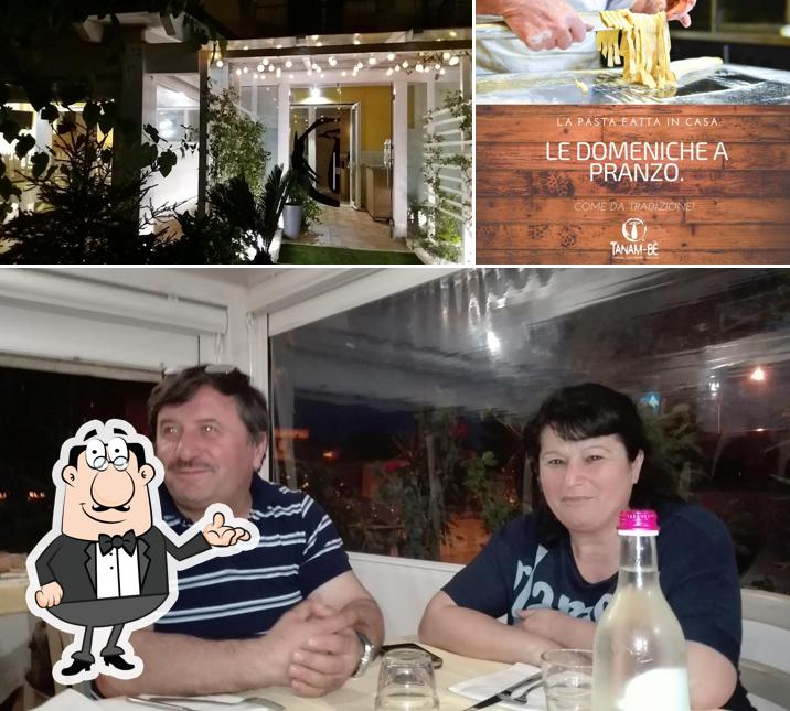 Siediti a un tavolo di Tanam-be