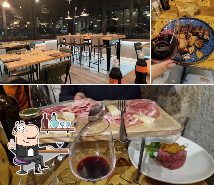 La interni e cibo del ristorante