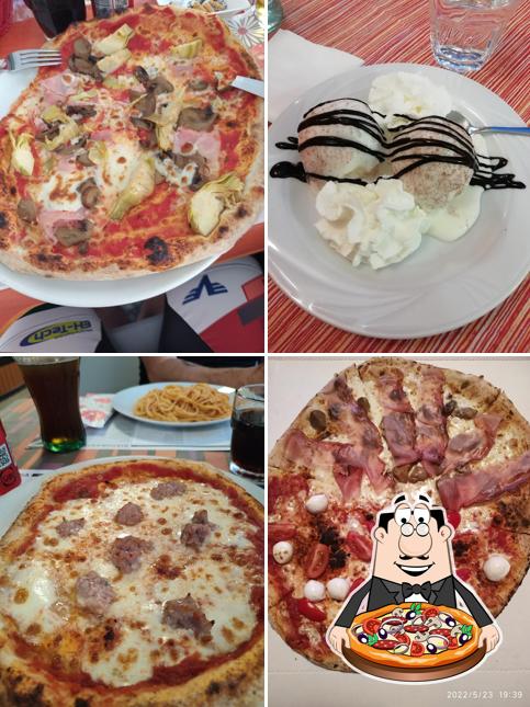 Scegli una pizza a Pizzeria Spaghetteria Vesuvio