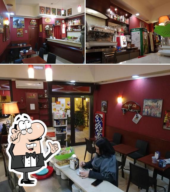 Gli interni di Bar Den