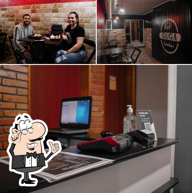 O interior do Guga Lanches