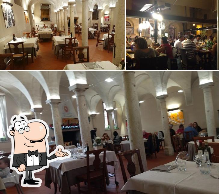 Siediti a un tavolo di La Loggia e La Barchessa Rambaldi