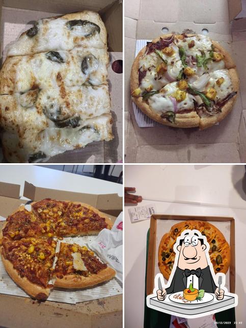 Food at Pizza Hut Praga Mall, Hyderabad