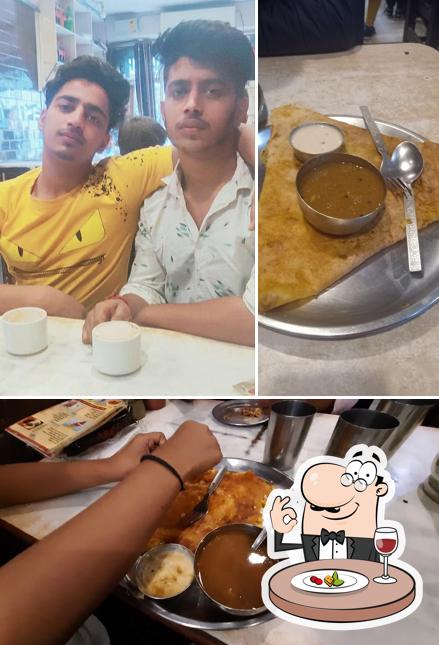 Food at Taj Cafe