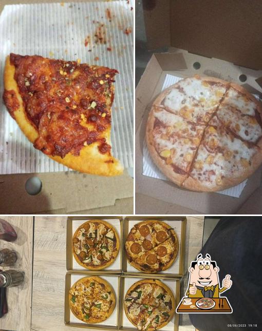 At Pizza Hut Durgigudi, Shivamogga, you can order pizza