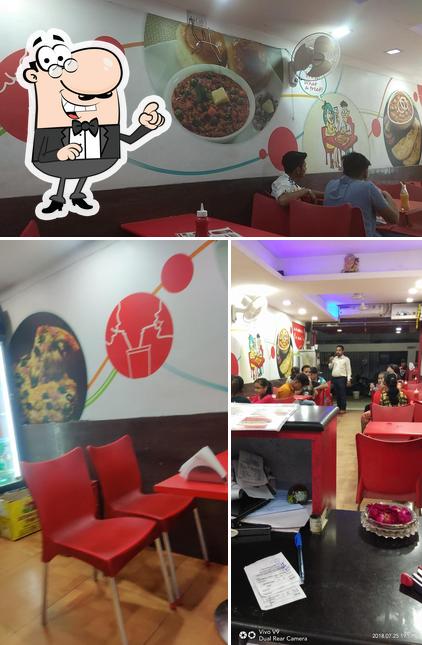 The interior of Chatkazz Shivam food