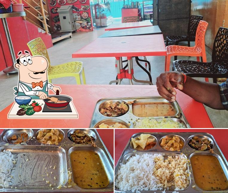 Chicken curry at Food Plaza by IRCTC