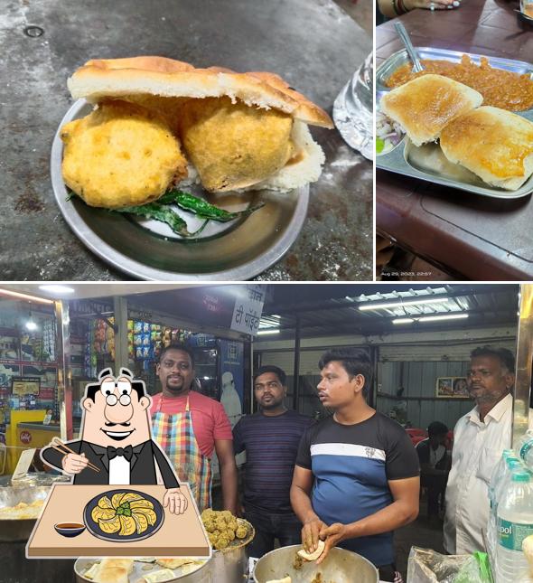 Gyoza at POPAT VADA PAV CENTER
