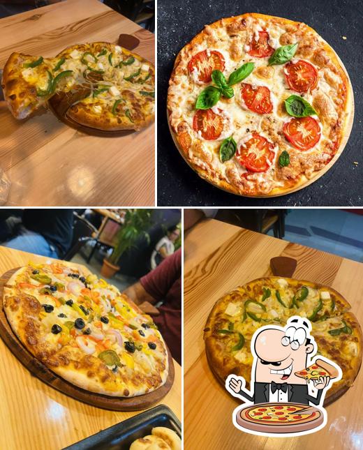 Order pizza at Pizza On The Rock