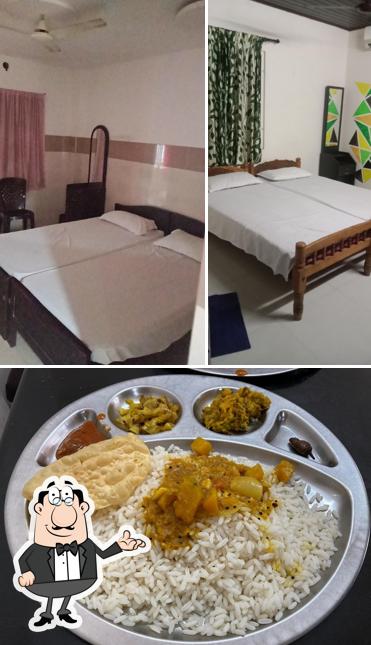 The photo of Bismi Biriyani Hut & Restaurant’s interior and food