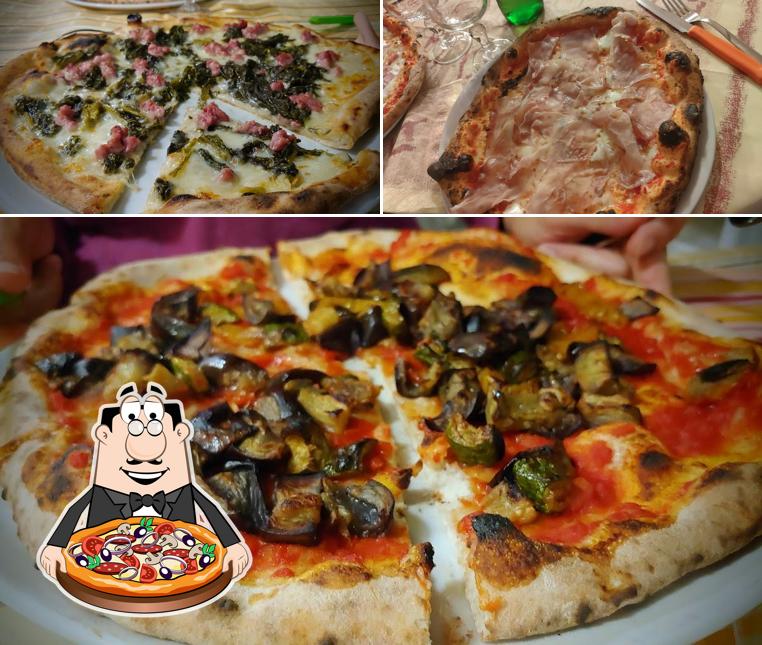 Scegli una pizza a Pizzeria Napoli Da Ciro