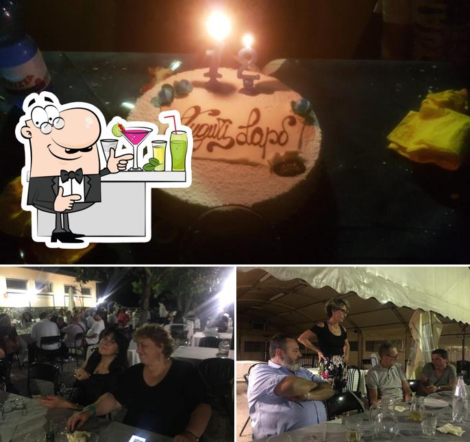 La foto di bancone da bar e torta da Clubhouse Gispi Ristorante Pizzeria