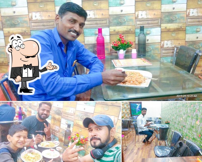 Check out how JFC JAHAGIRDAR CHINESE RESTAURANT looks inside
