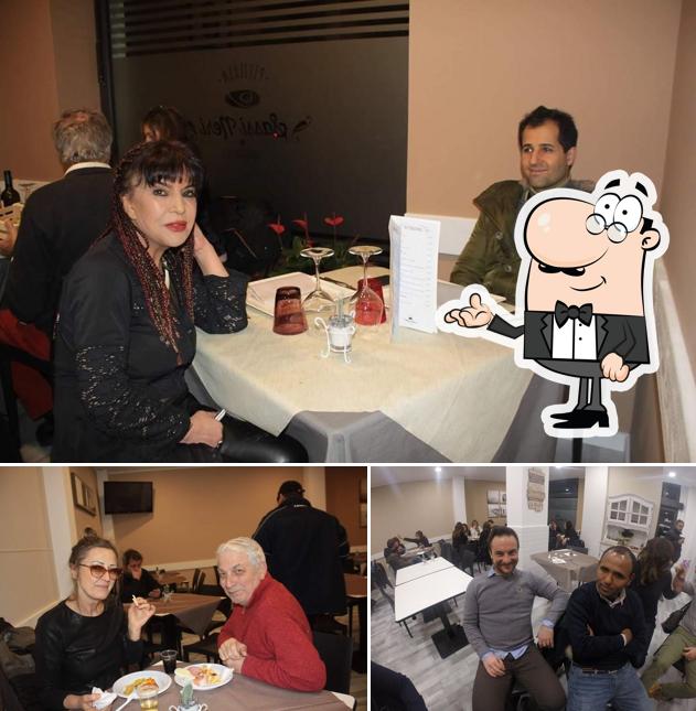 Dai un'occhiata agli interni di Ristorante Pizzeria Sassi Neri