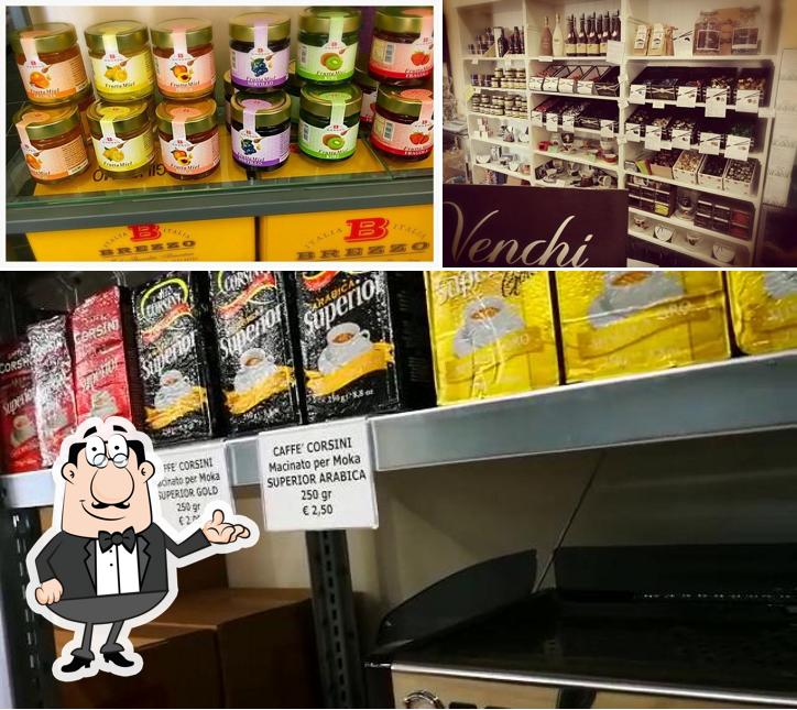 La immagine di interni e cibo da Caffè per tutti - Monterotondo