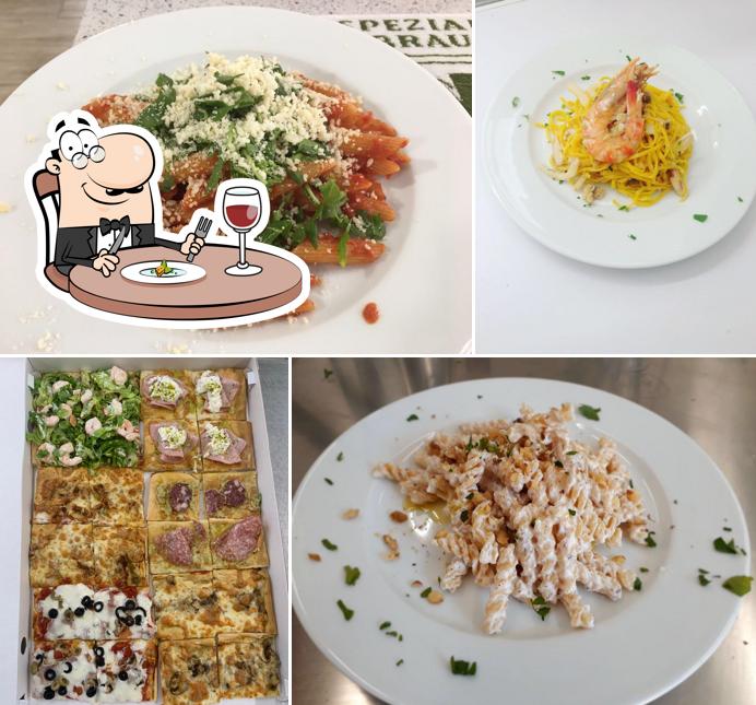 Platti al Pizzeria Bar Fiore di Pizza