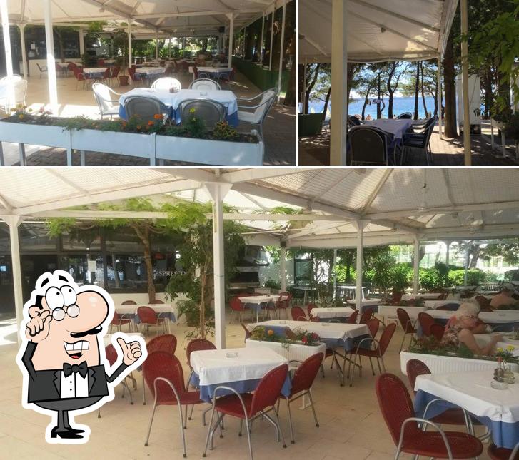 Gli interni di Bistro "Tenis"