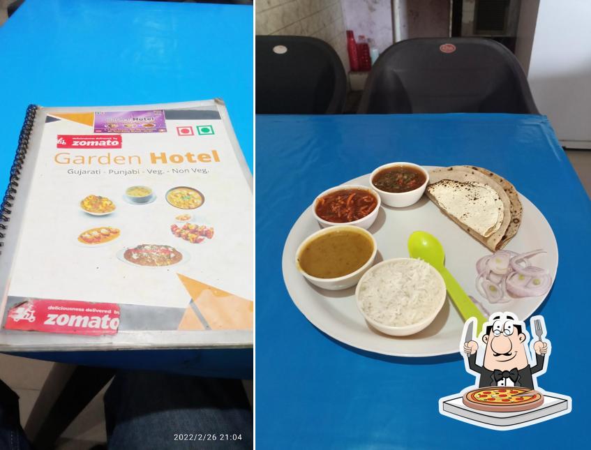 Pick pizza at Garden Hotel