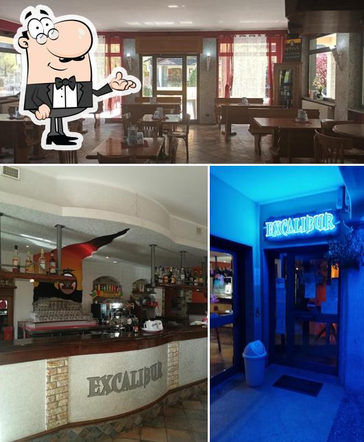 Dai un'occhiata agli interni di Excalibur Music Café