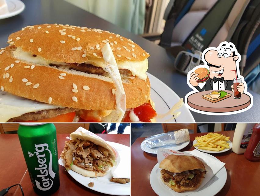 Prenditi un hamburger a Snack-Express